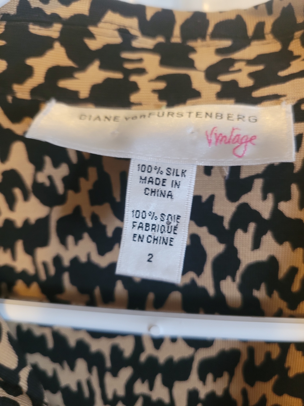Gorgeous Diane von Furstenberg Vintage Women's Silk Dress β Black and Tan Print